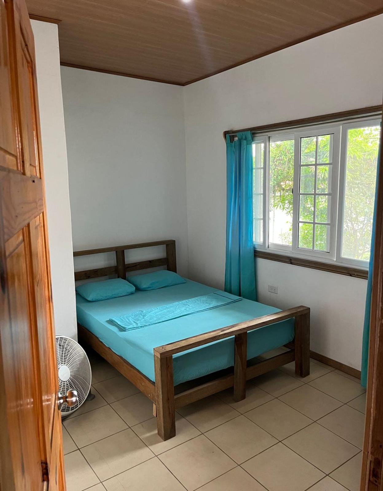 Spanish By The Sea - Bocas Bocas Town Ngoại thất bức ảnh